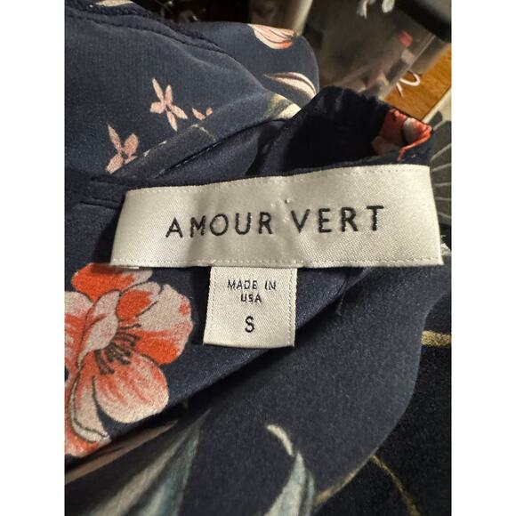 Amour Vert 100% Silk Floral Button-Back Blouse (Small) - Picture 5 of 7